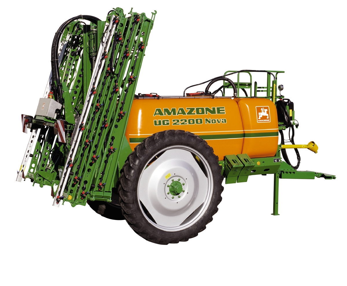 Вместительный бак